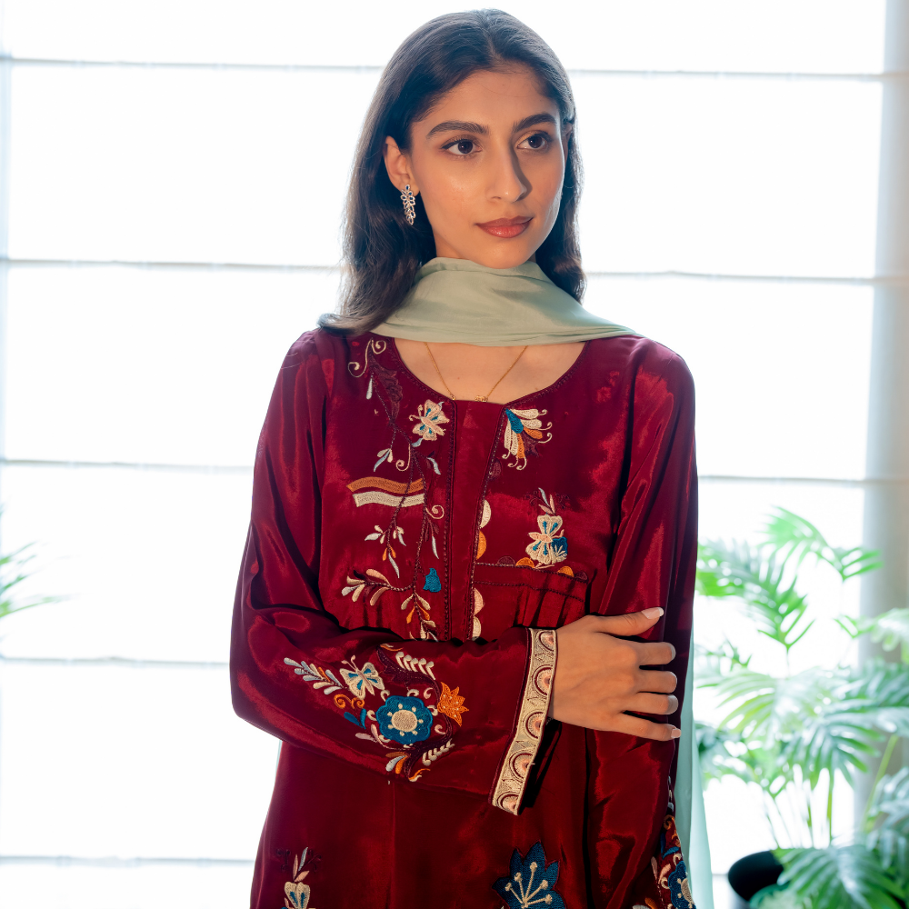 Rouge Royale 2pc Set Pre-Order